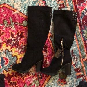 NWT Forever 21 black boots